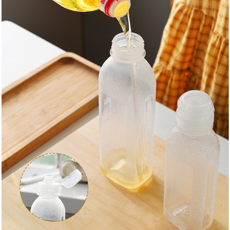 プラスチック調味料の叫び油瓶は油をかけないで量をコントロールします。|undefined