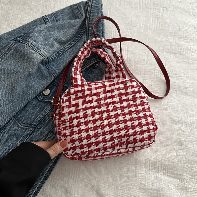 Bolsos de Navidad de otoño e invierno para mujer 2024 nuevo bolso de mensajero dulce y fresco, bolso de hombro, bolso de lana, bolso de lana lindo