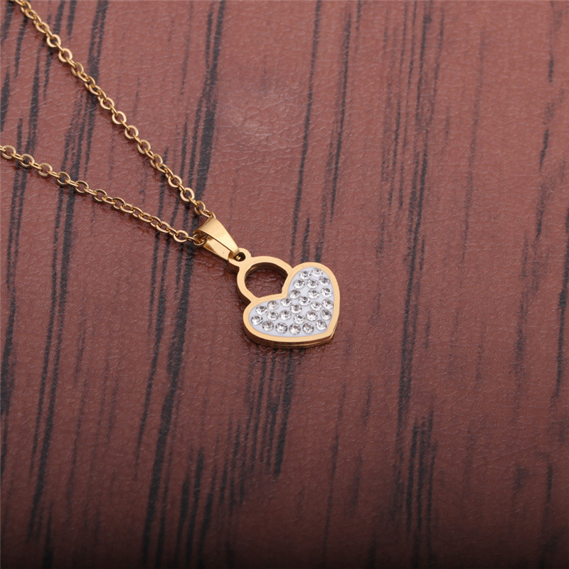 Simple Heart Zircon Pendant Necklace display picture 4