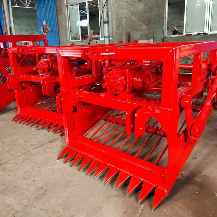 牵引四轮药材收获机芦根挖掘收获机农用晃筛式板蓝根白芷出土机