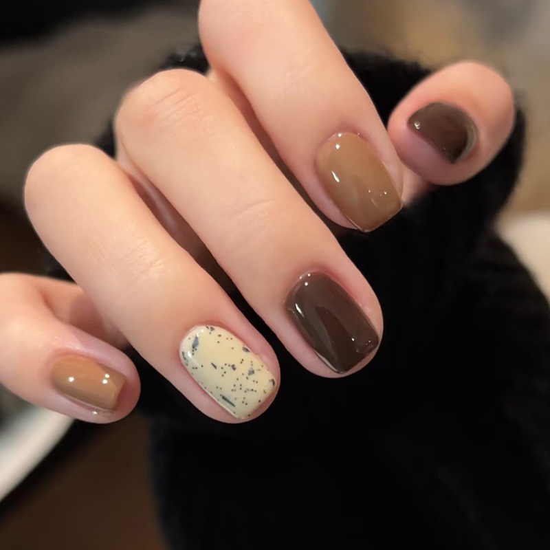 Short Autumn and Winter Deep Brown Light Brown White Splash Ink Fresh Nail Art Pieces Trendy Nail Stickers Removable Short Autumn and Winter Deep Brown Light Brown White Splash Ink Fresh Nail Art Pieces Trendy Nail Stickers Removable