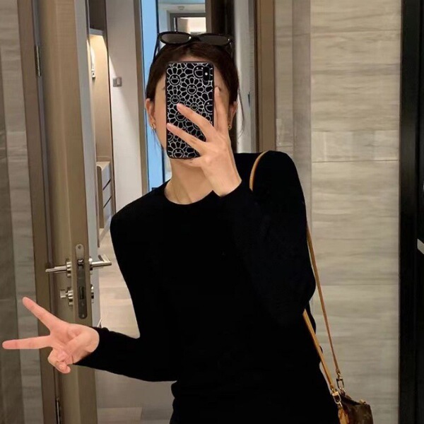 Solid color woolen base body-friendly autumn knitted sweater
