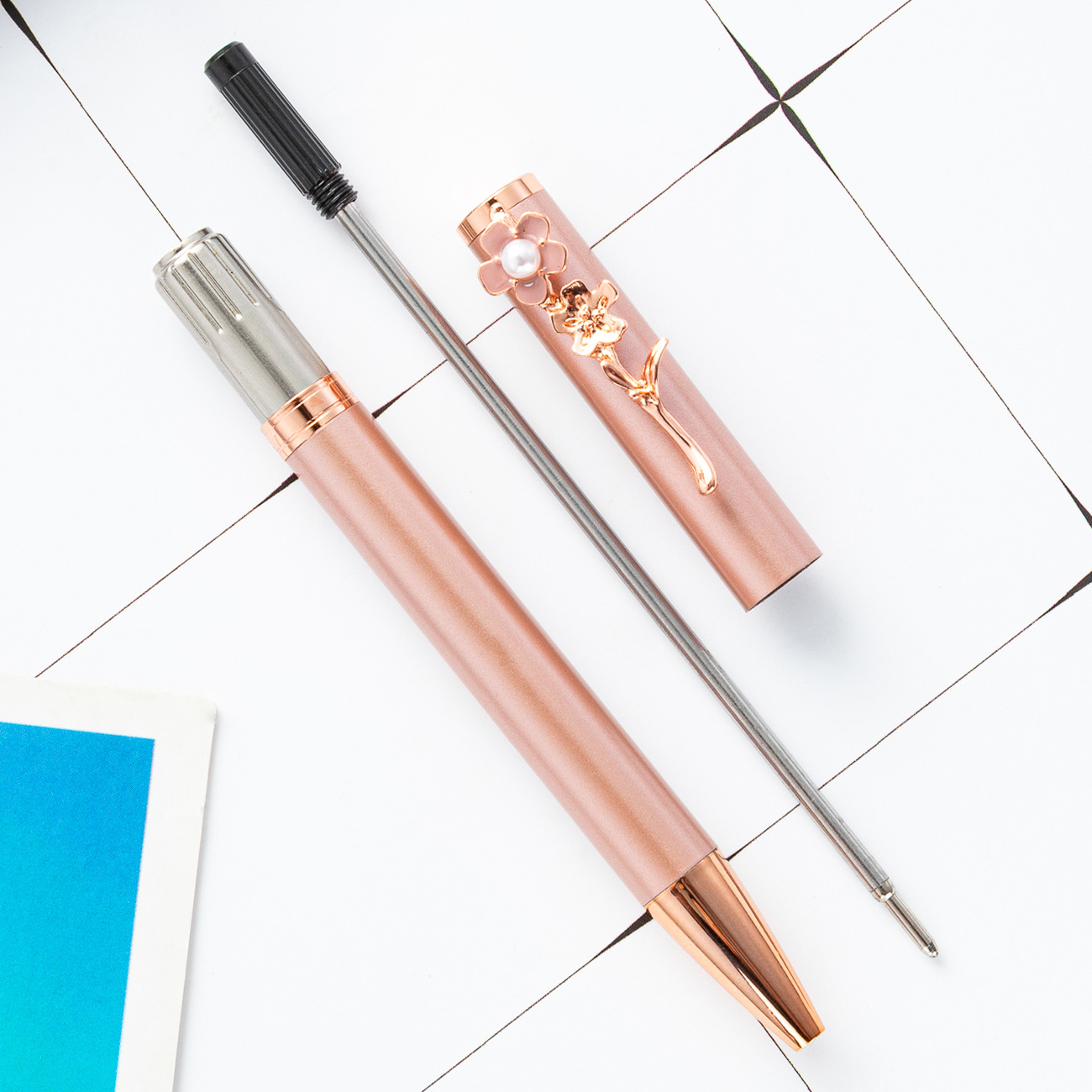 Nuevo color flor pluma clip perla bolígrafo creativo moda multicolor regalo publicidad pluma puede imprimir logo metal pluma