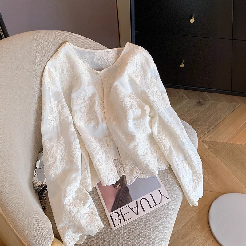 French-Style Patchwork Lace Jacquard Round-Neck Shirt for Women, 2025 Spring and Autumn New Style, Elegant Thin Sun-Protective New Chinese-Style Top