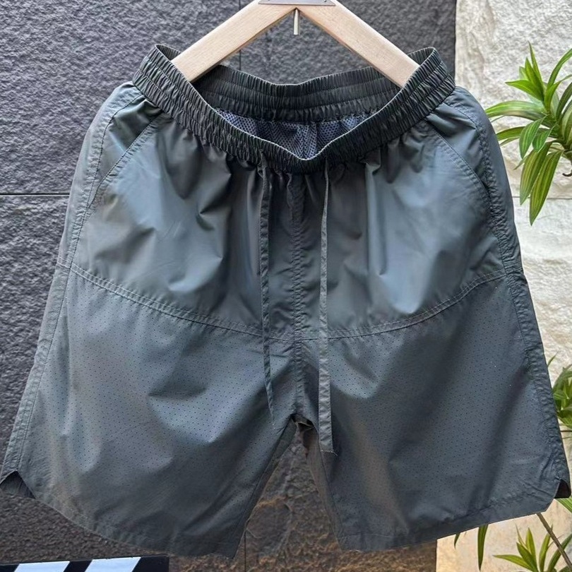 Pantalones cortos de secado rápido para hombres nuevos pantalones de cinco puntos de seda de hielo rectos de verano