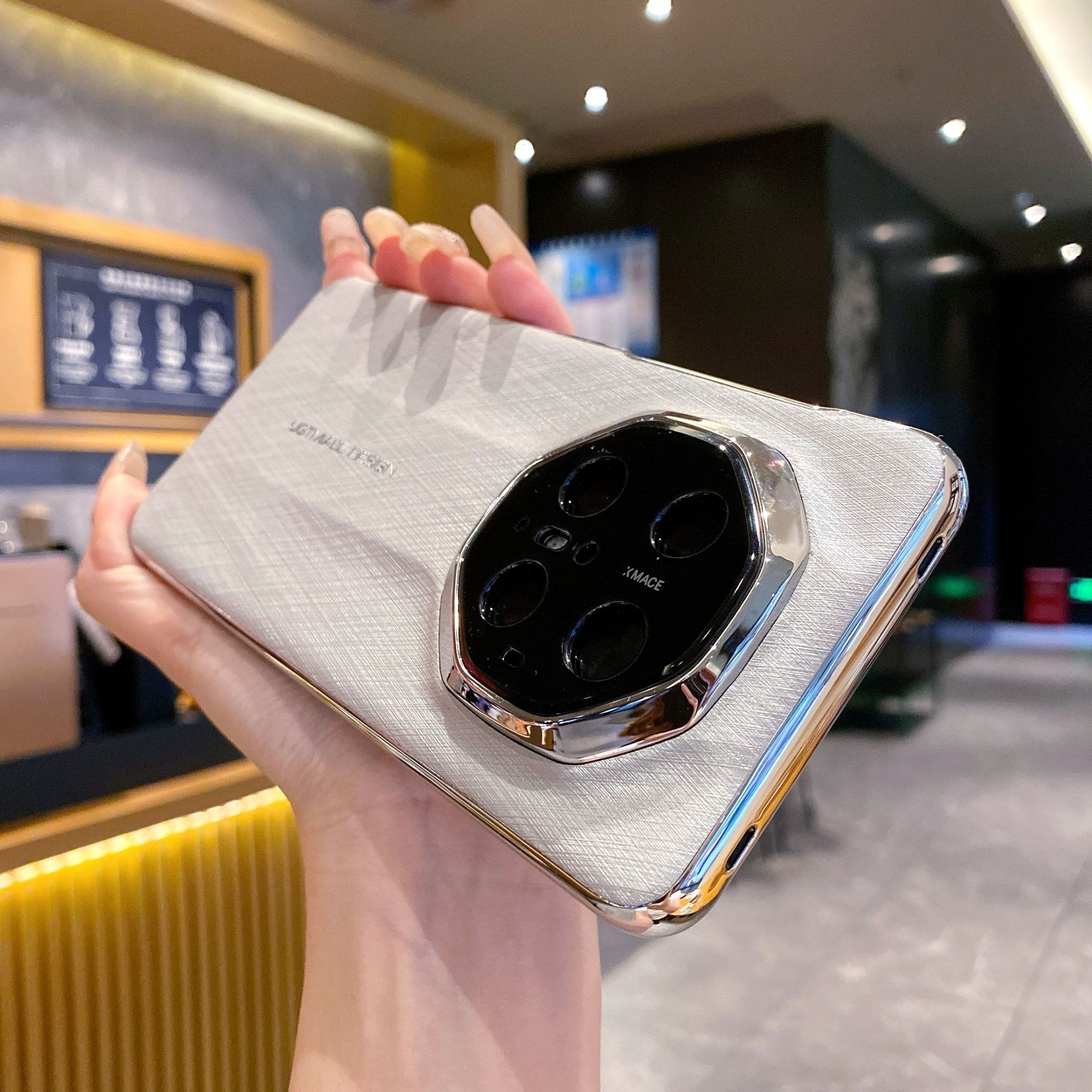 Electroplated Leather Compatible With Huawei Mate70Pro+ Gold Thread Silver Brocade Pattern Phone Case Mate70RS_voghion.com