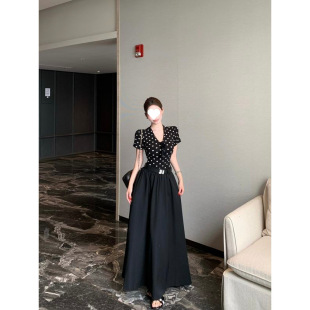 ���|��ɫ���cv�I��������T��Ů�ļ��r�����b������ȹ����ȹ�ɼ���