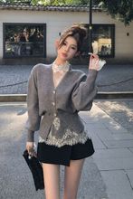 法式V领时尚针织衫上衣两件套高级温柔风蕾丝打底绵羊绒镂空绣花