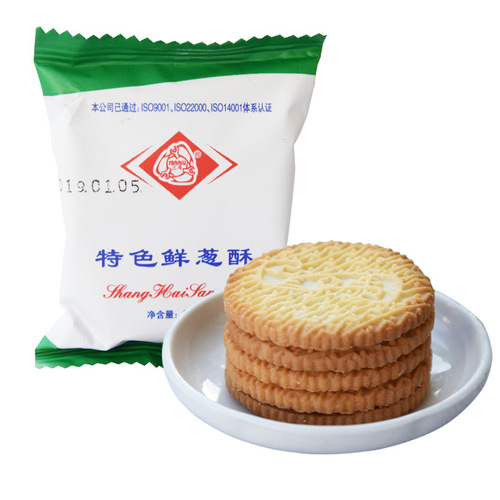 Shanghai Sanniu's special fresh onion crispy biscuits, onion, onion, oily and salty, childhood special snacks to satisfy cravings.