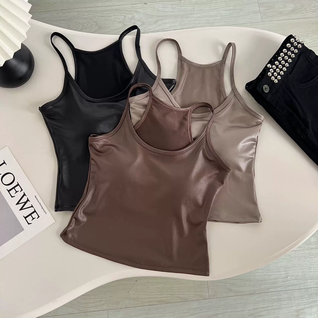 新款带胸垫辣妹美背短款背心女pu皮革夏季性感小吊带外穿打底上衣