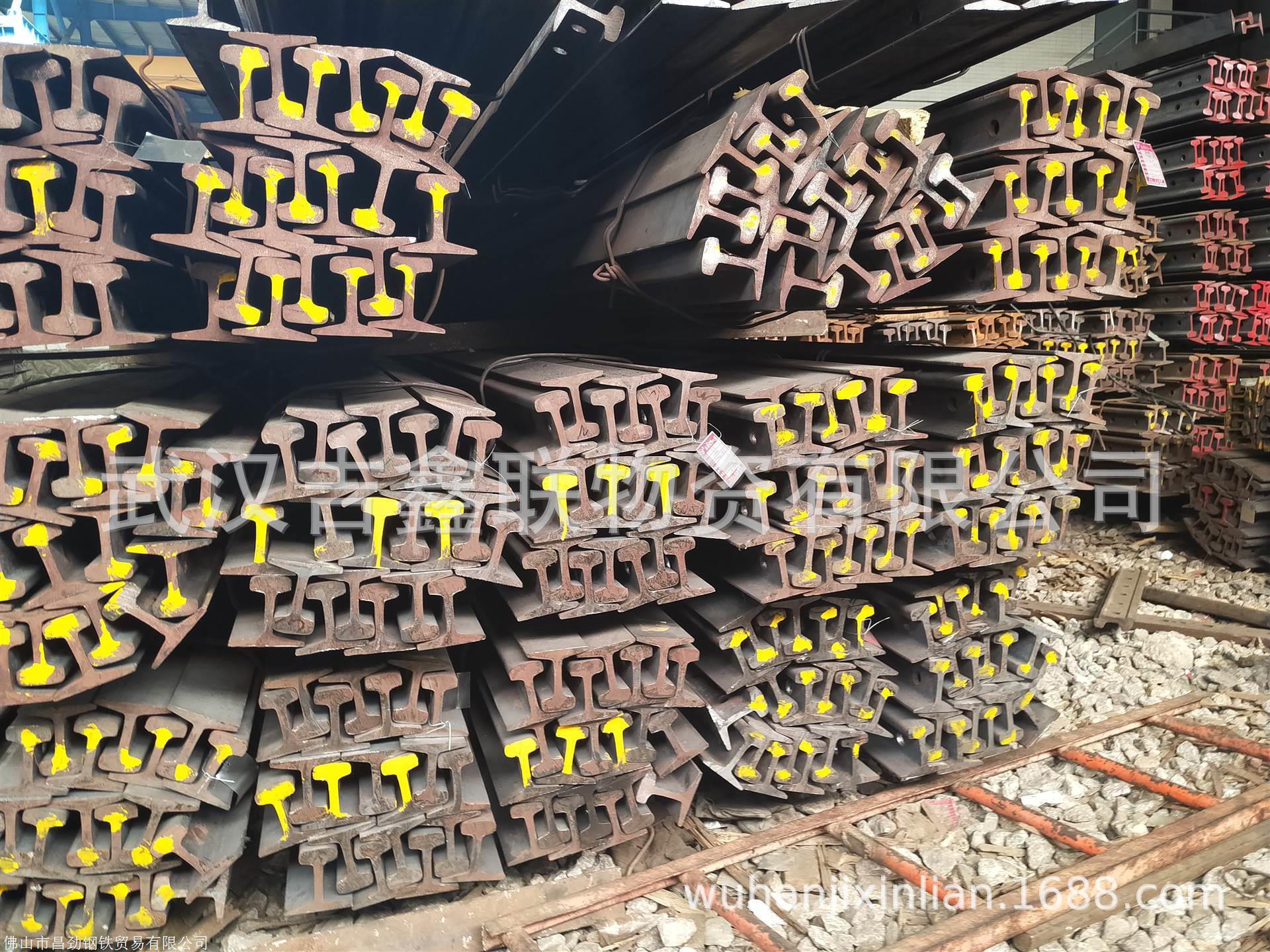 湖北武汉轻轨U71Mn重轨，各种钢轨批发起重机轨道，轨道配件批发