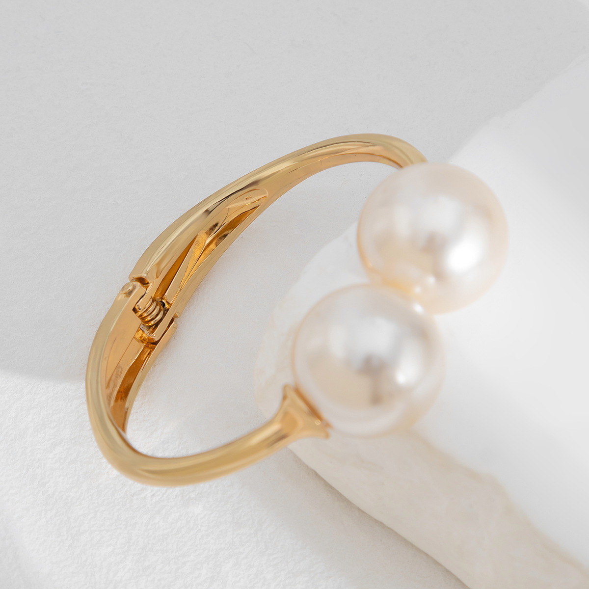 12g Weight Imitation Pearl Inlay Material Rings, Bracelets Classification 1 Piece Quantity Casual, Party, Street Occasion Alloy Material Solid Color Pattern All Seasons Season Women's Gender Inlay Design Cool Style, IG Style Style Gold, Silver Color Cool Style IG Style Solid Color Alloy Inlay Imitation Pearl Women's Rings Bracelets 13