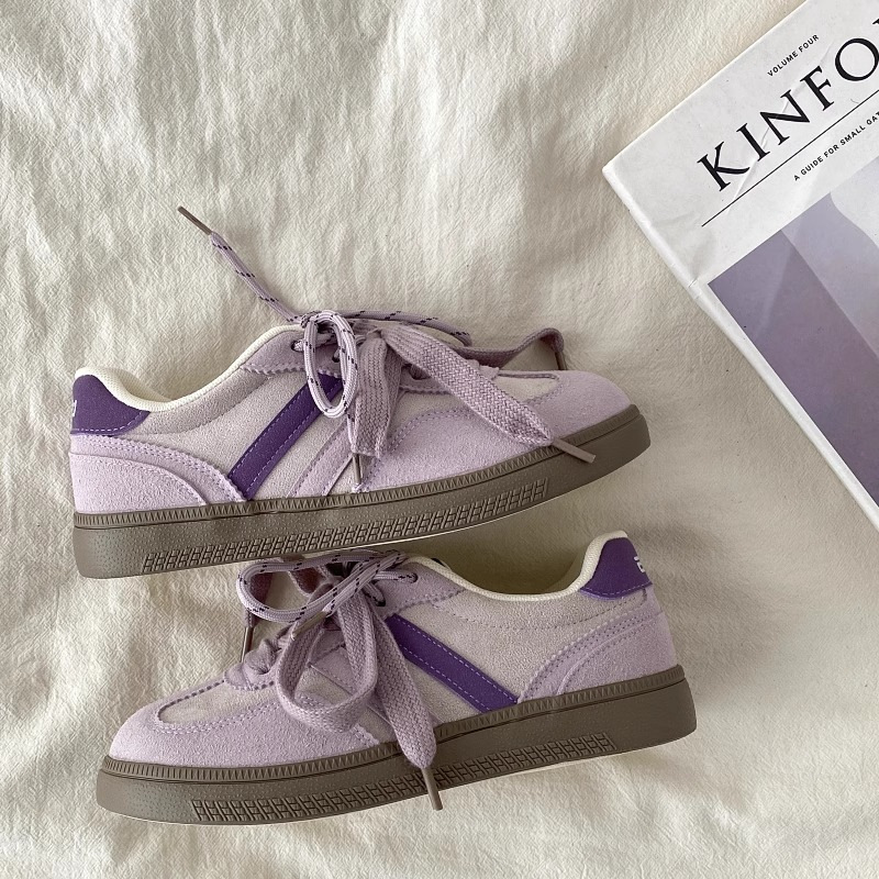 Zapatos casuales púrpura para mujeres 2025, nuevos zapatos de entrenamiento de estilo de moda de skateboard versátil