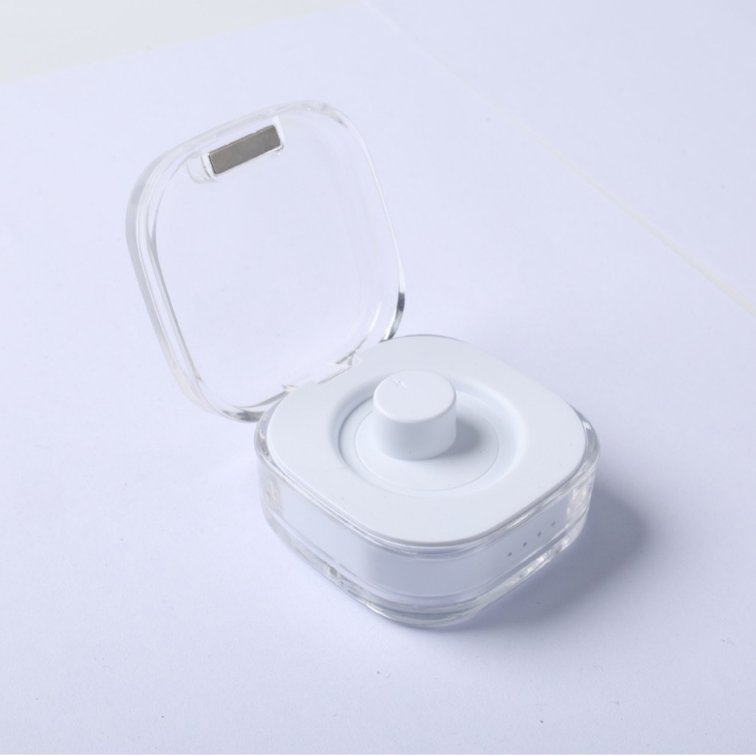 Smart Ring Magnetic Charging Case With Transparent Lid – Crystal Clear Portable Charger (200-300mAh, Acrylic & Plastic, USB Cable Included, White)_voghion.com