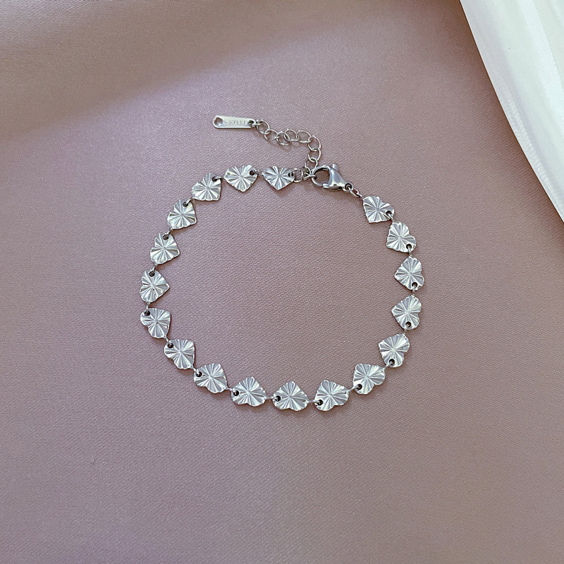 【 All-titanium Steel 】 Dongdaemun Personalized laser heart-shaped Chain bracelet, a retro best friend of a female Internet celebrity pic 6