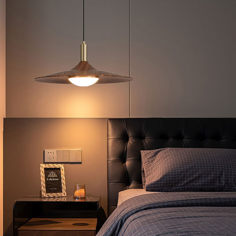 Lámpara de restaurante japonesa de estilo japonés de estilo clásico retro lámpara de platillo volador bar estilo medieval color nuez sala de té mesa de comedor lámpara de tres cabezas