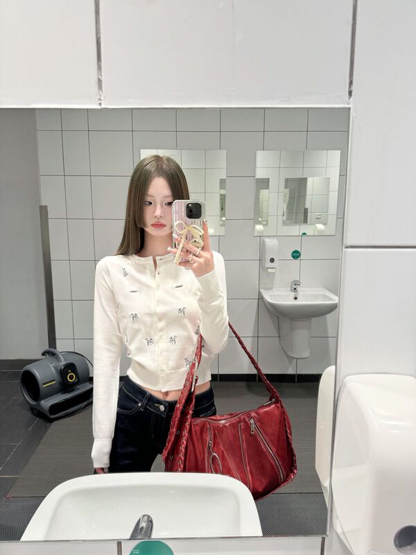 刺绣小狗短款白色毛衣针织开衫女早秋季新款修身高腰小上衣打底衫|undefined