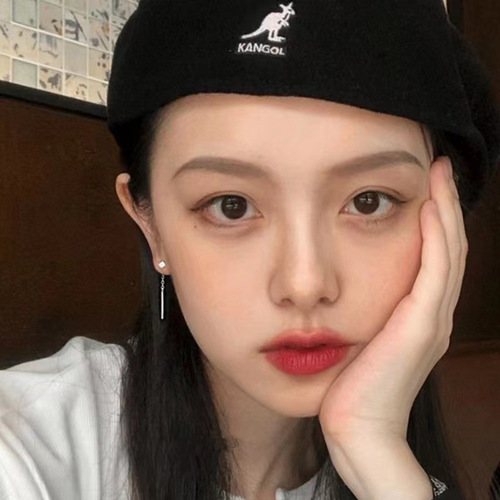 Simple and cool style, small earrings, don’t take them off when sleeping, S925 silver square ear wire, Internet celebrity temperament, versatile ear jewelry