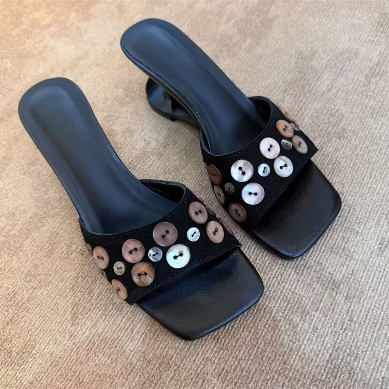 Simple and stylish designer sheepskin niche vintage handmade shell black square-toed heart-shaped high-heeled sandals for women Simple and stylish designer sheepskin niche vintage handmade shell black square-toed heart-shaped high-heeled sandals for women