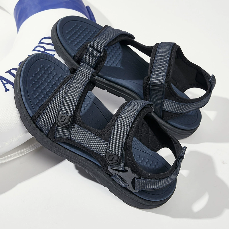 Летние мужские сандалии, новинка 2024 года, модная тенденция, самая простая мужская пляжная обувь на мягкой подошве, уличная повседневная спортивная износостойкая обувь