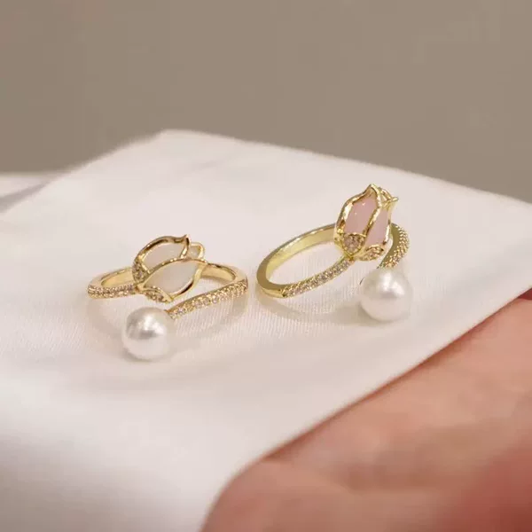 Tulip Flower Pearl Ring for Women, Fashionable Light Luxury Niche Design, Index Finger Ring, Wholesale Jewelry for Weddings