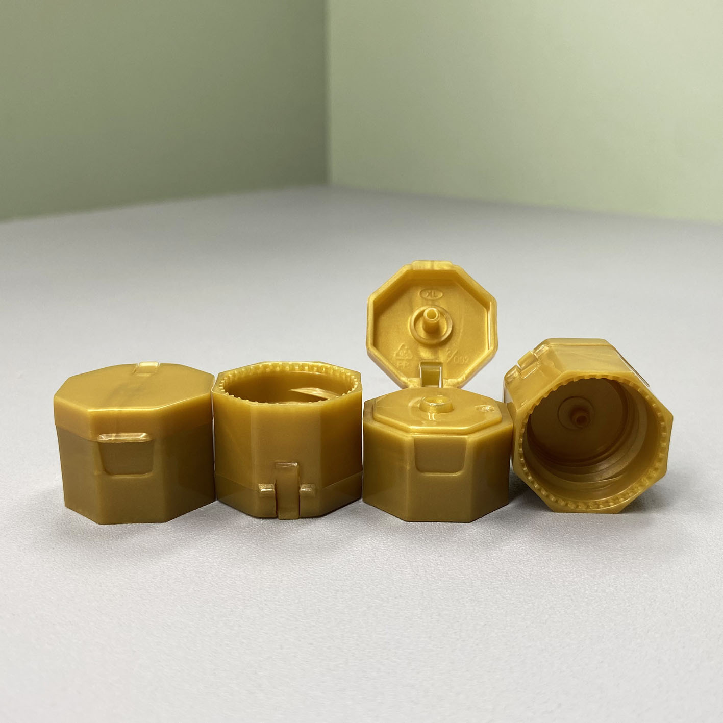 优质供应商20牙护肤品八角翻盖24/410便携防漏设计宝洁盖库存热销