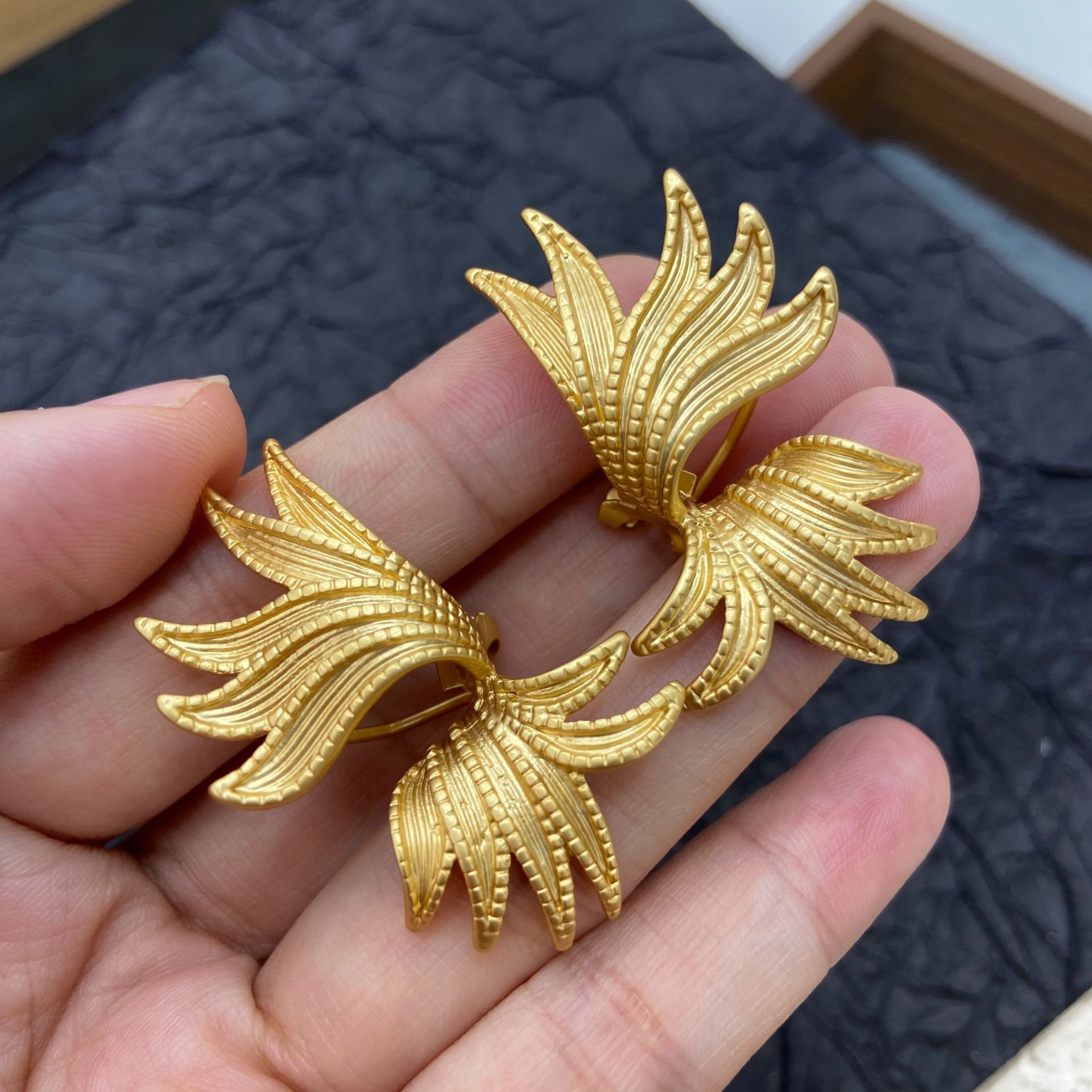 WRAN-골드 윙 스터드 귀걸이