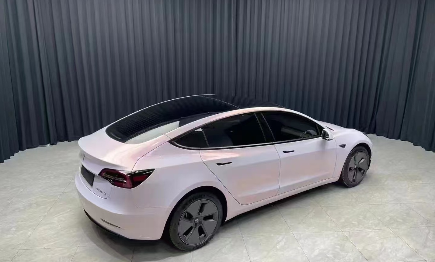 Manufacturer's Ready-Made Car Color Changing Film Pet Huayue Pink Feizi Xiaoxiao Cross-Border Hot Selling Car Body Color Changing Film Can Be Cut