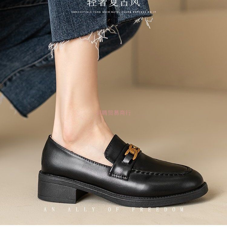 软皮复古金属扣乐福鞋女秋冬平底单鞋英伦棕色百搭加绒小皮鞋大码