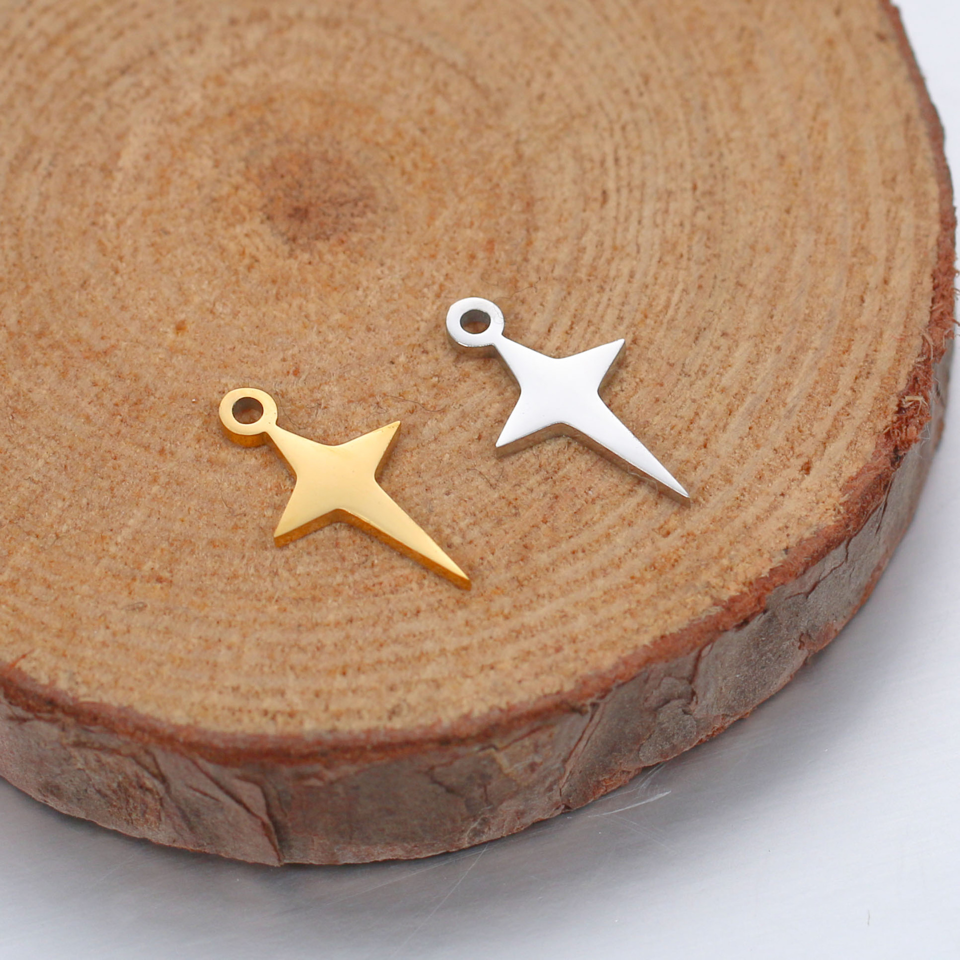 8g Weight Pendant Jewelry Making Type DIY Jewelry Accessories Classification 5 PCS/Package Quantity 304 Stainless Steel Material Star, Moon Pattern Plating Design Sweet Style 5 PCS/Package 304 Stainless Steel Star Moon Pendant 12