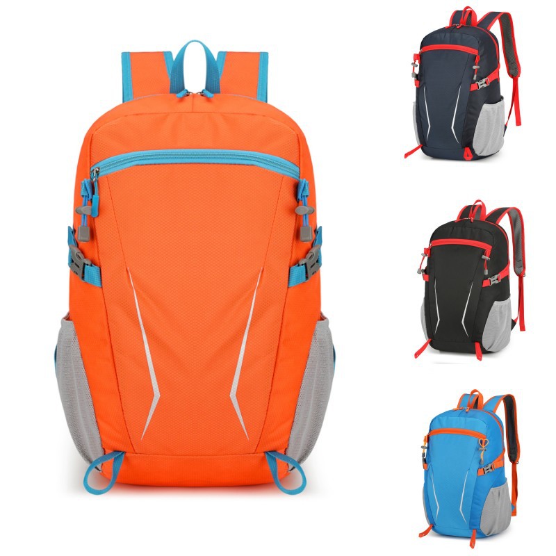 Mochila de los nuevos hombres, bolso de viaje de gran capacidad para ciclismo ligero, bolso de senderismo al aire libre, mochila plegable simple