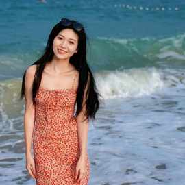 法式碎花系带吊带连衣裙女夏季新款收腰显瘦中长裙红色度假风裙子