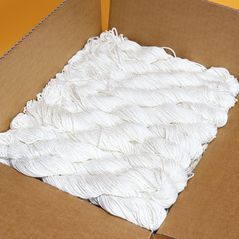 폴리 에스테르면 50g/약 70 m 길이