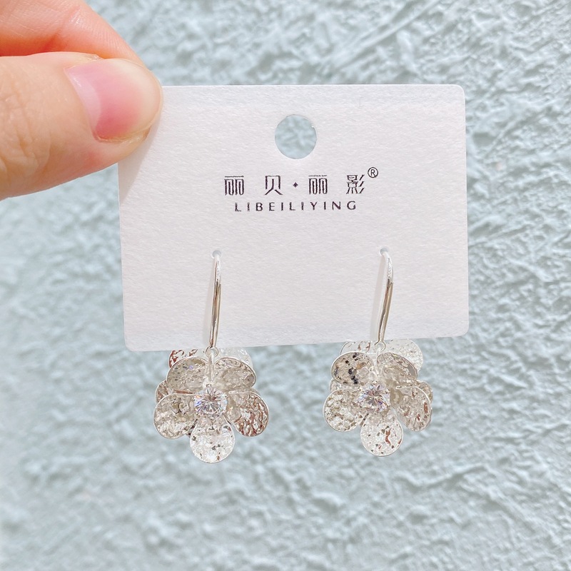 丽银/丽贝丽影复古金属耳环潮流耳饰女简约气质耳坠个性时尚潮款|undefined