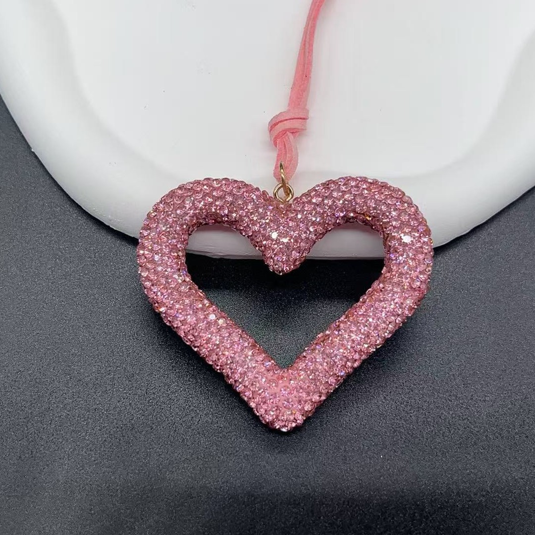 Cross-Border Amazon Clay Diamond Love Car Pendant Rearview Mirror Full Diamond Car Pendant Car Keychain