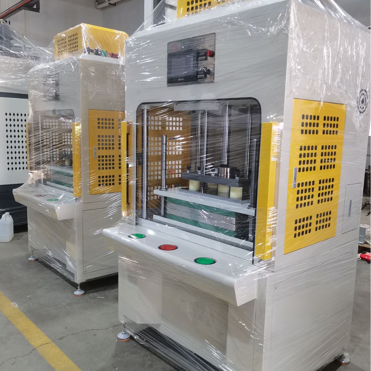 手机皮套热压机热压贴合热定型键盘皮套热压模具解决热压皮套大小