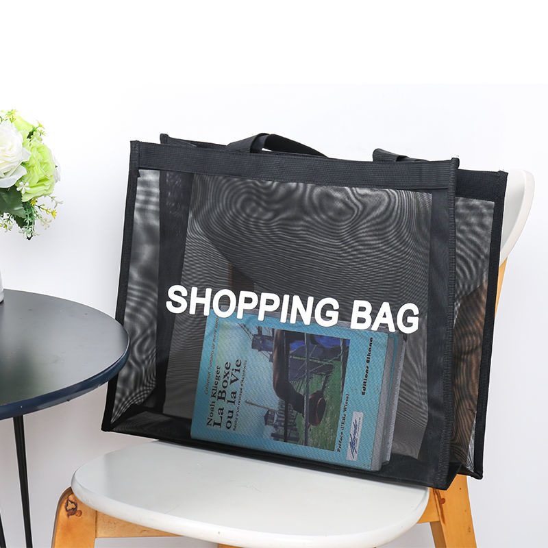 Folding capacious shopping bag