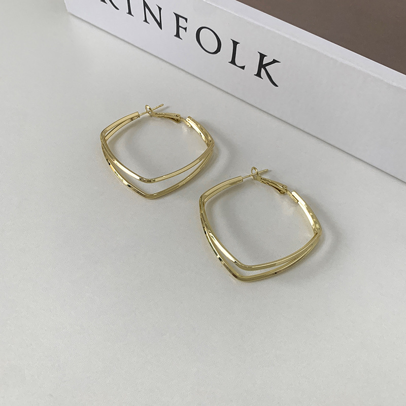 Pendientes de aleación moda coreana, estilo lujo ligero, ideales para puestos callejeros, mercado nocturno y ventas en vivo, al por mayor