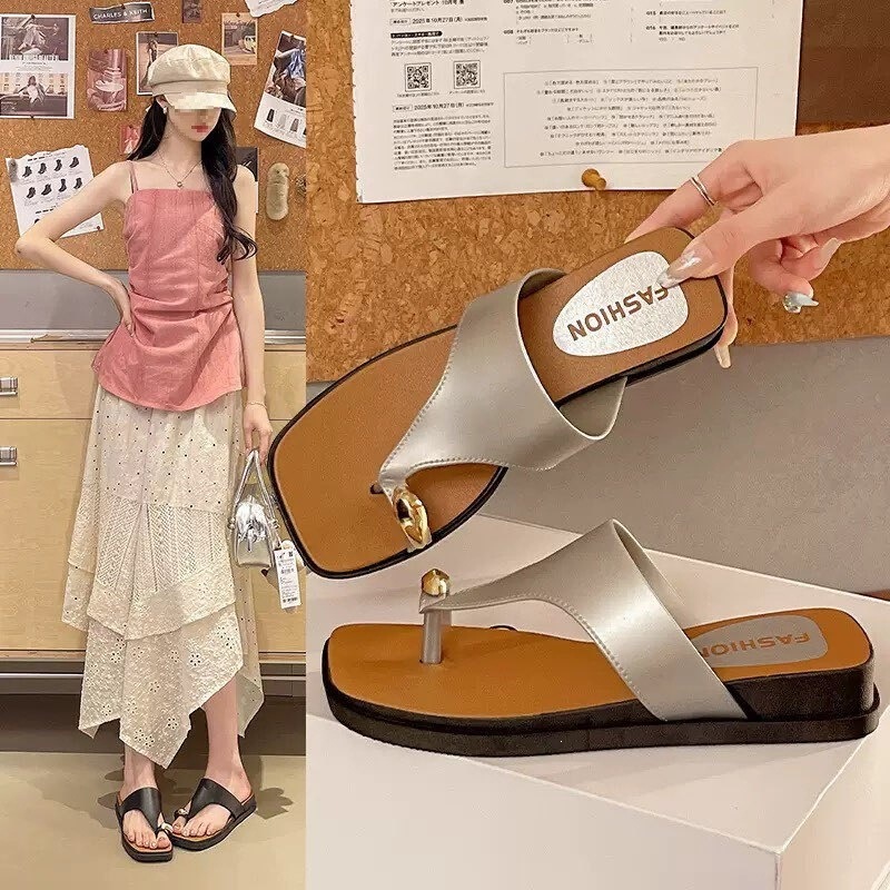 New niche style thong sandals with toe loop, retro wedge heel design, leopard print, height-increasing slippers for women, suitable for summer outdoor wear