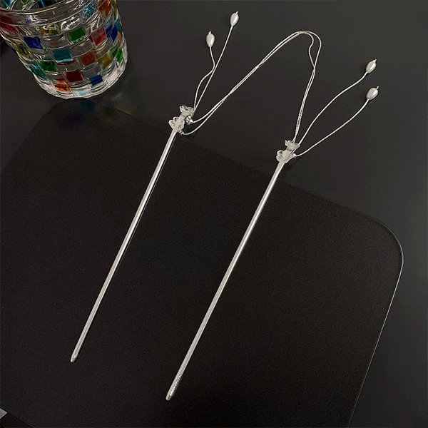 Chinese hairpin * silver with tassels