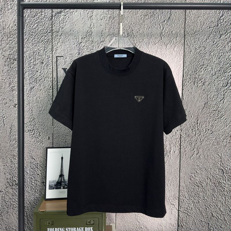New Classic Triangle Metal Logo Unisex Loose Fit Versatile Round Neck Short Sleeve T-Shirt New Classic Triangle Metal Logo Unisex Loose Fit Versatile Round Neck Short Sleeve T-Shirt
