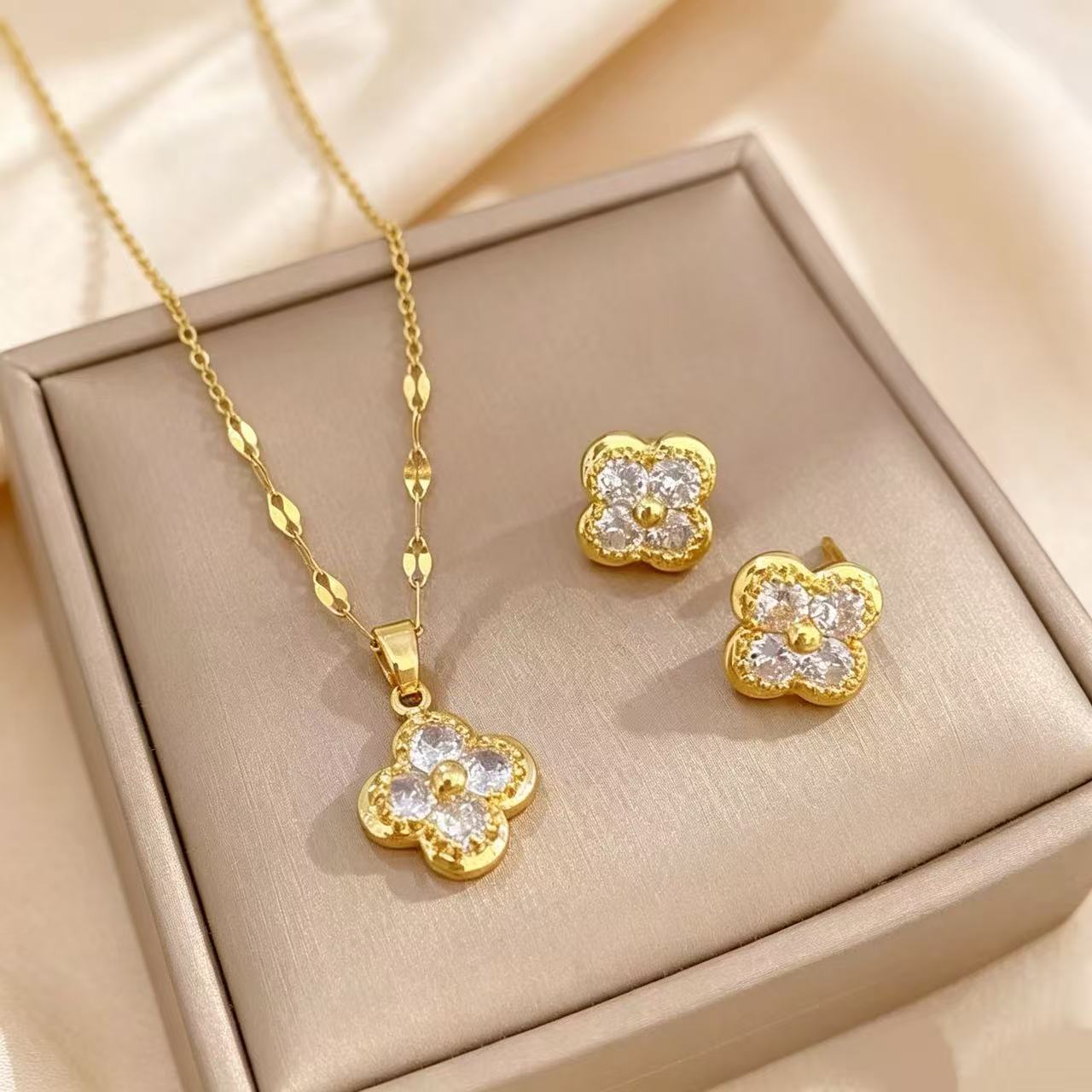 【Set】High-Quality, Elegant, Light Luxury, Zircon-Filled, Heavy-Duty, Real Gold-Plated Copper Micro-Inlaid Earrings and Necklace Set Combination