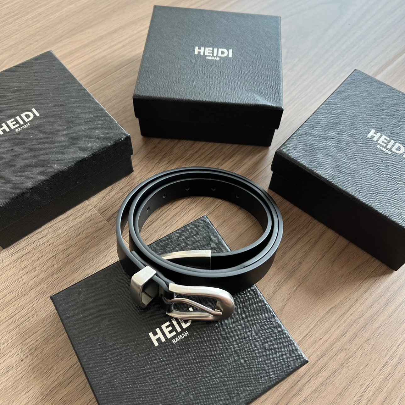 Quality matte leather belt for men and women