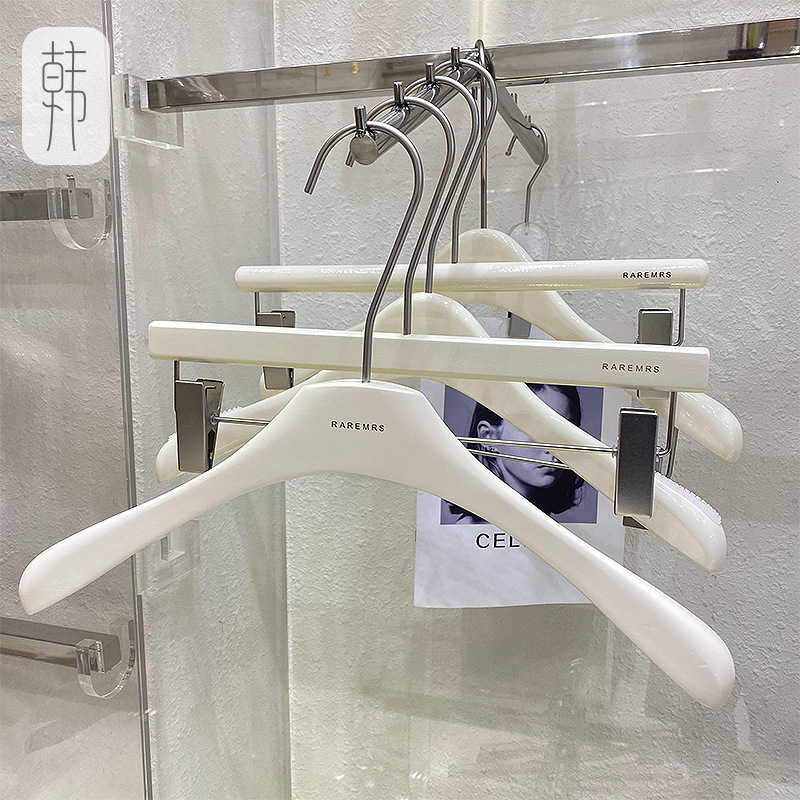Women's Clothing Store Solid Wood Hangers for Clothing Stores, Beige Special Non-Marking Wide Shoulder Non-Slip Hangers, Milk White Natural Wood Logo Women's Clothing Store Solid Wood Hangers for Clothing Stores, Beige Special Non-Marking Wide Shoulder Non-Slip Hangers, Milk White Natural Wood Logo
