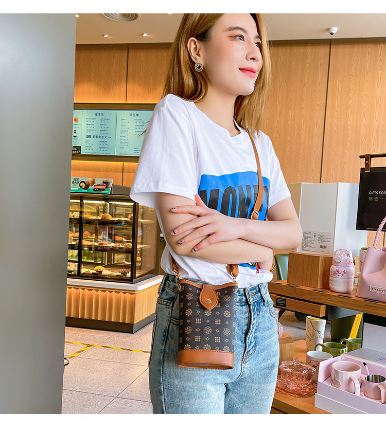 Damentaschen 2024 neuer Stil Kontrastfarbe Blumenschnalle vertikale Pommes-Frites-Tasche lässig einfache kleine quadratische Tasche Handytasche trendy_voghion.com