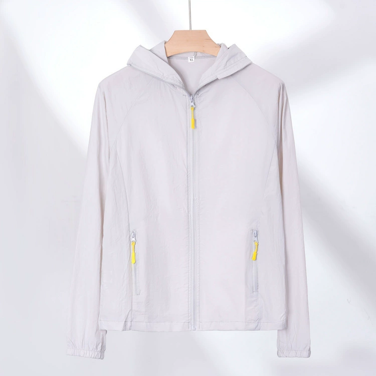 Летняя солнцезащитная одежда 2024 новые рубашки с капюшоном на молнии наружные рубашки свободные карманы дикого ультрафиолетового короткого пальто