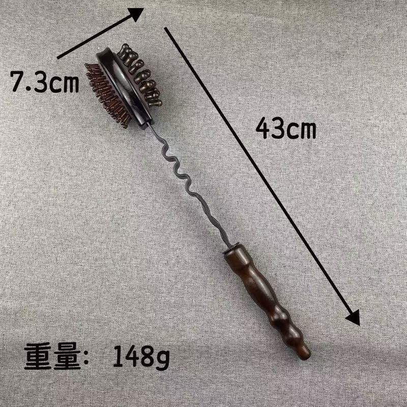 マッサージは木の経絡のハンマーをたたいてマッサージの棒の手持ち式のマッサージ器をたたいてハンマーの肩の背中をたたいて足をたたいて器をたたきます。|undefined