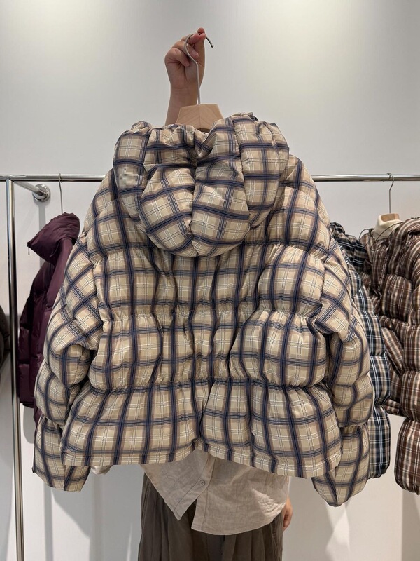 Winter New Plaid down Jacket for Women, Short Style, Korean Version, Loose Fit, Niche Designer, Student Thickened Puffer Jacket, New Product Winter New Plaid down Jacket for Women, Short Style, Korean Version, Loose Fit, Niche Designer, Student Thickened Puffer Jacket, New Product