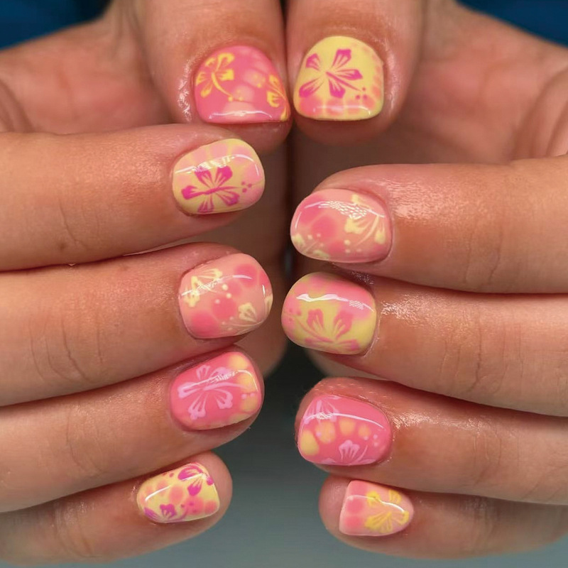 Pink and Yellow Floral Crocodile Pattern Cute and Elegant Style Short Square Press-On Nails Cross-Border Fake Nail Pieces