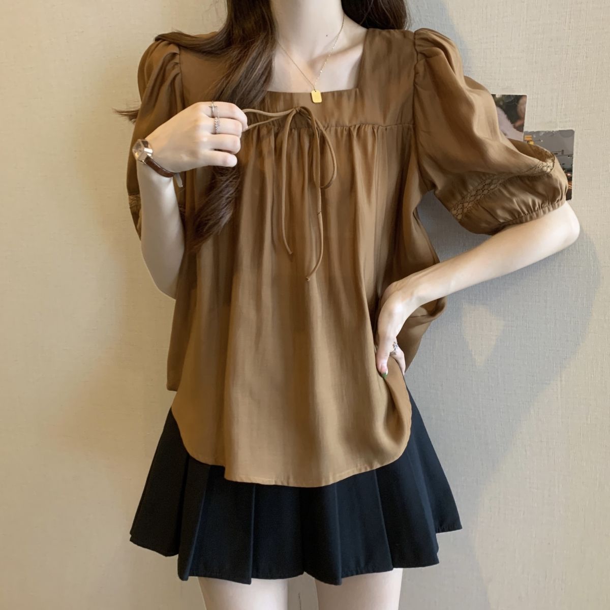 Plus-Size Square-Neck Bow Short-Sleeve T-Shirt for Women, Summer New Style, Loose Fit, Slimming, Covers the Body, Unique Versatile Regular Shoulder Top